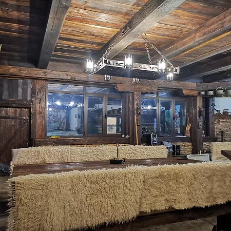 Ali Baba I 40 Razboinika بيت ضيافة بانسكو